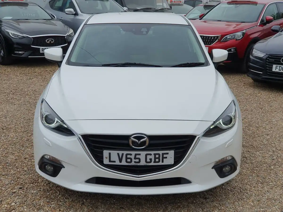 2015-mazda-mazda3-20-se-l-fastback-4d-big-3