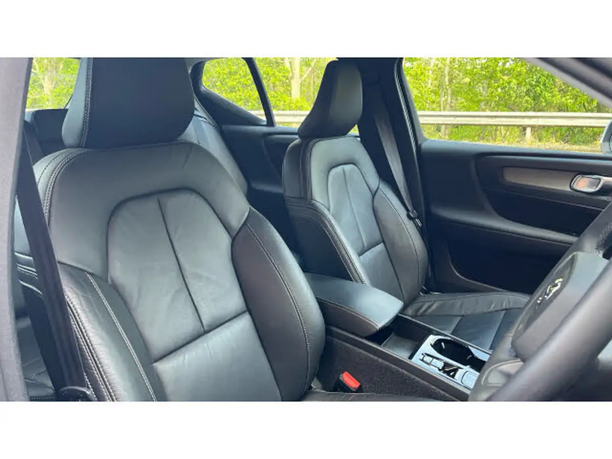 2021-volvo-xc40-15-t5-inscription-262bhp-big-8