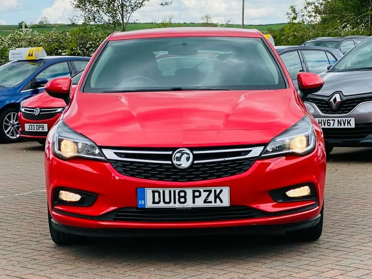 2018-vauxhall-astra-10i-turbo-tech-line-nav-ssecotec-hatchback-big-6