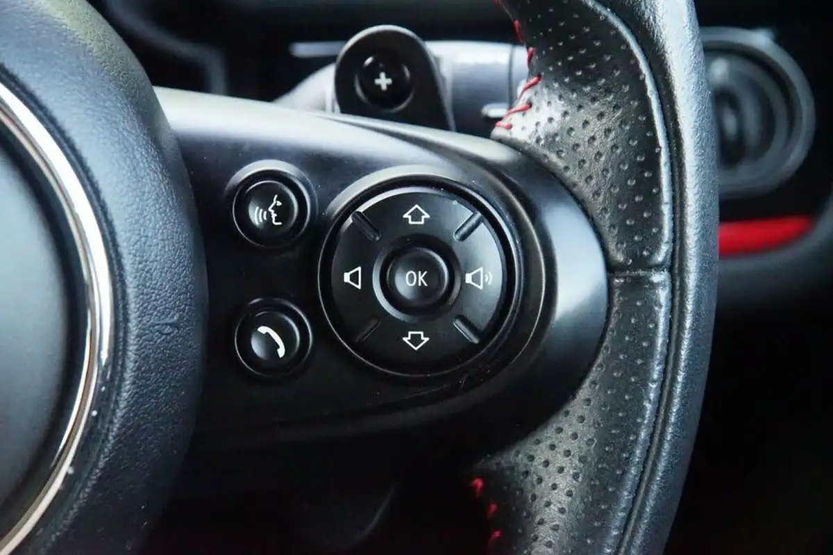 2019-mini-countryman-20-john-cooper-works-big-13