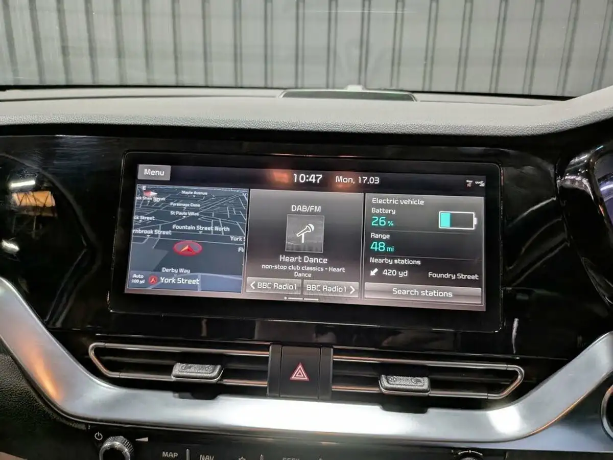 2021-kia-e-niro-ev-3-big-15