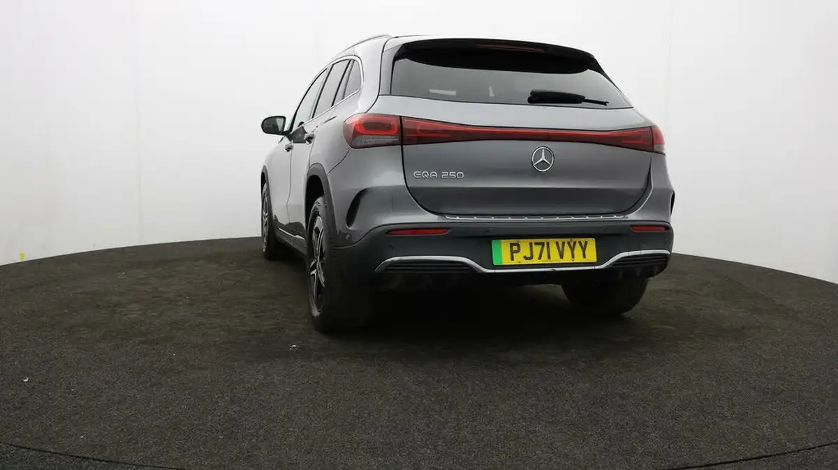 2022-mercedes-benz-eqa-e-eqa-250-amg-line-big-23