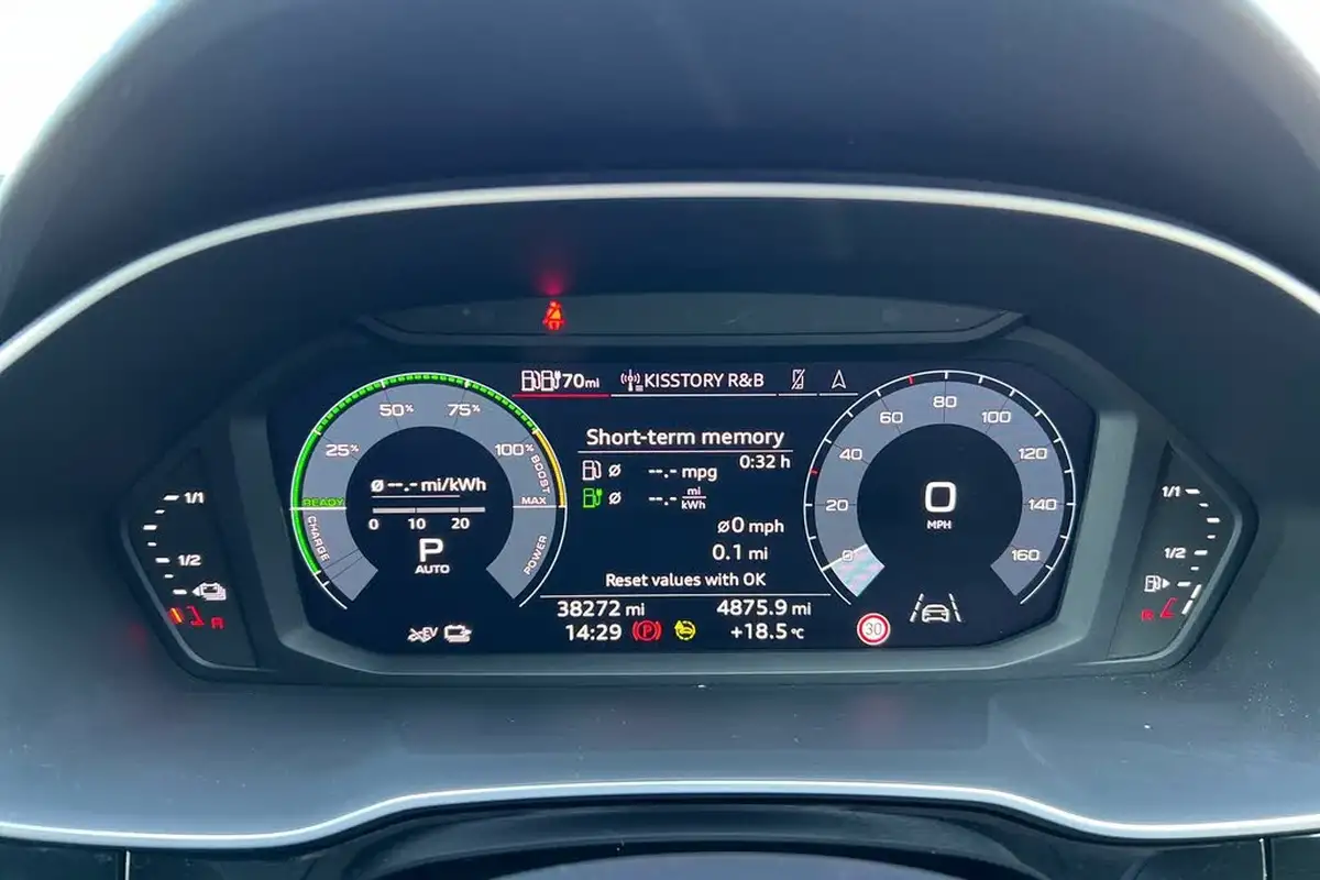 2021-audi-q3-14-45-tfsi-e-s-line-station-wagon-big-21