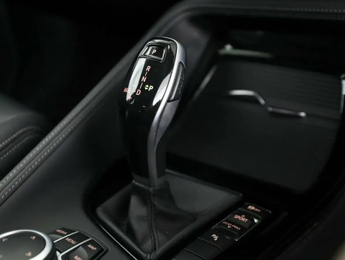 2022-bmw-x1-20-sdrive20i-xline-big-31