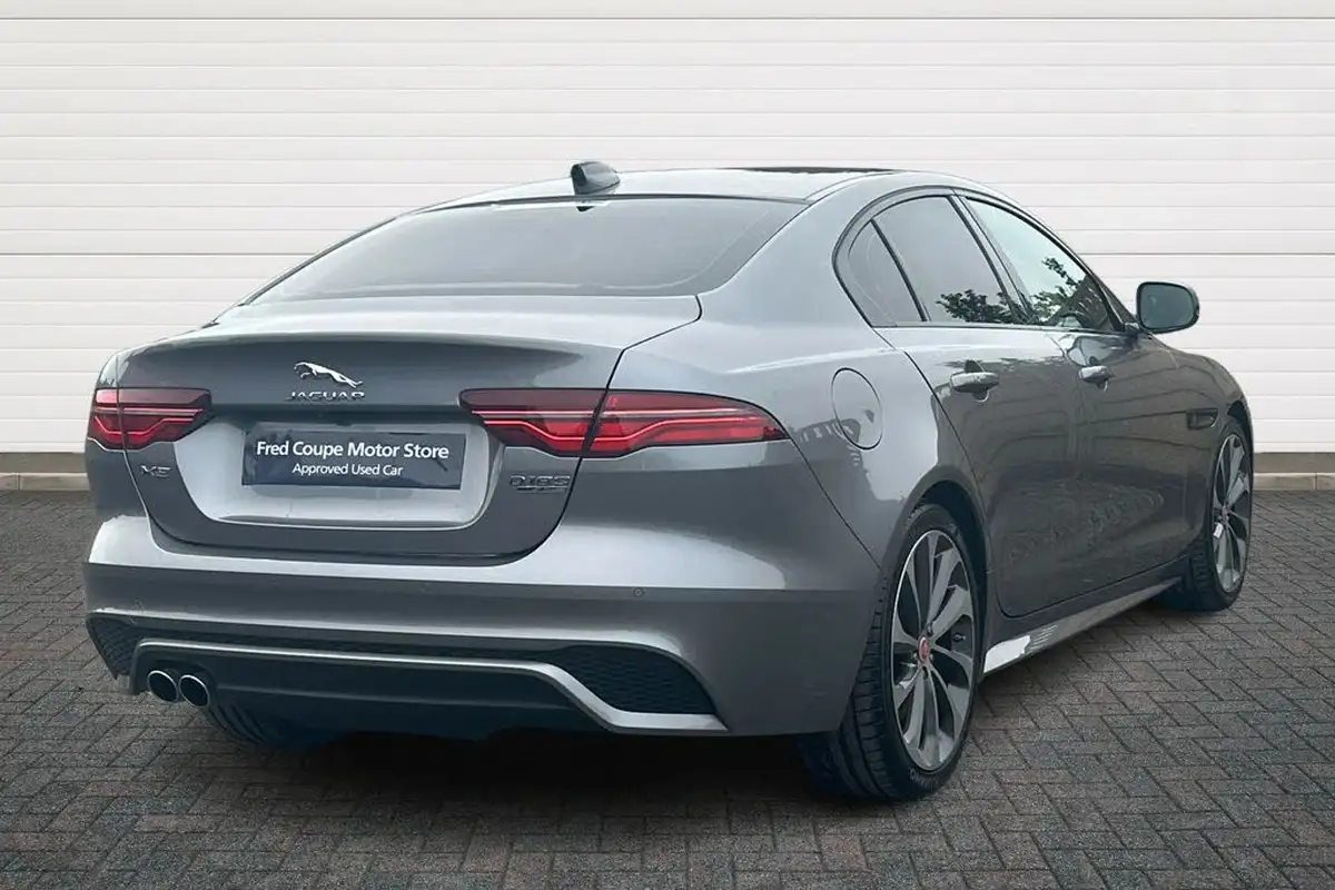 2019-jaguar-xe-20d-r-dynamic-se-big-12