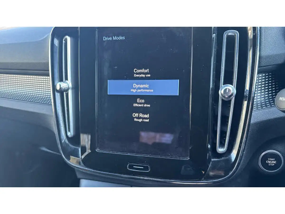 2020-volvo-xc40-15-t3-r-design-geartronic-big-37