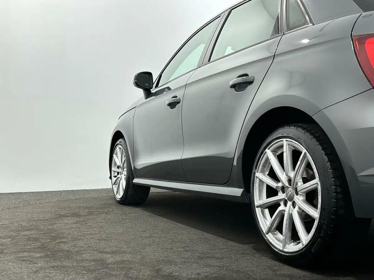 2018-audi-a1-16tdi-s-line-nav-sportback-5d-big-44