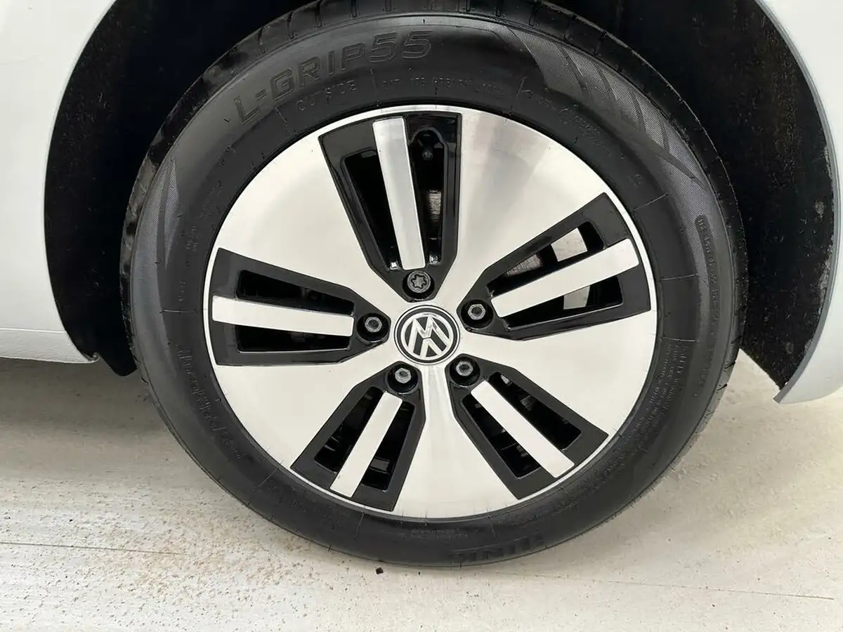 2019-volkswagen-golf-e-e-golf-big-31