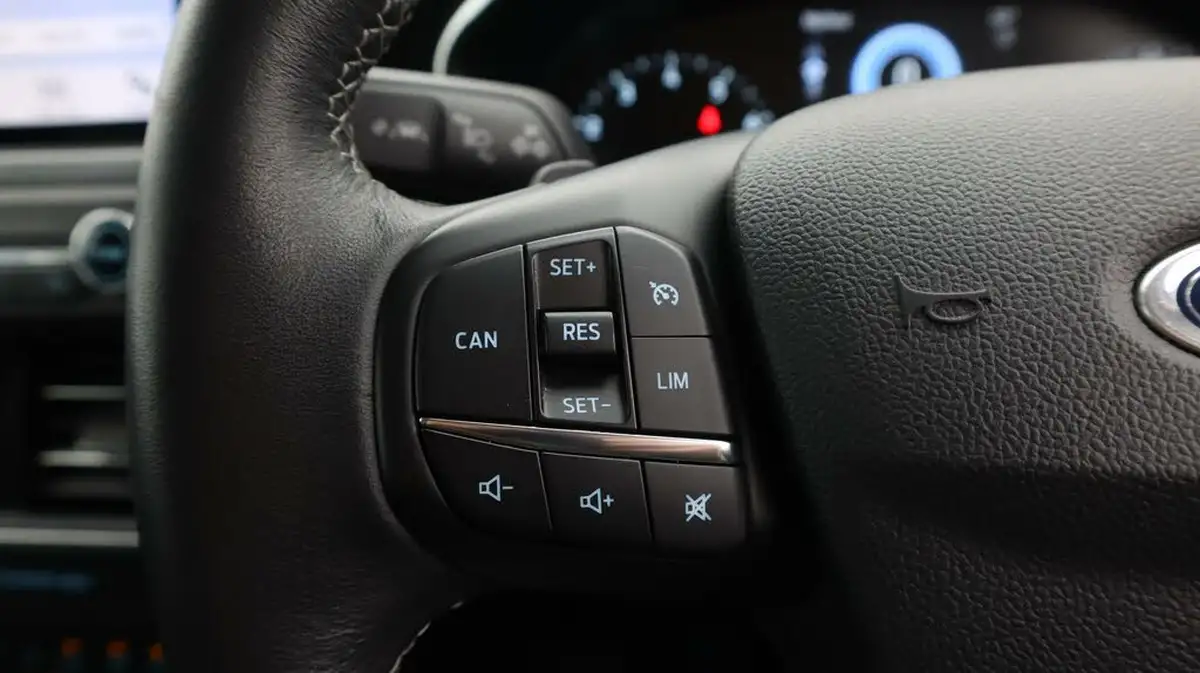 2019-ford-focus-10t-titanium-x-estate-auto-big-22
