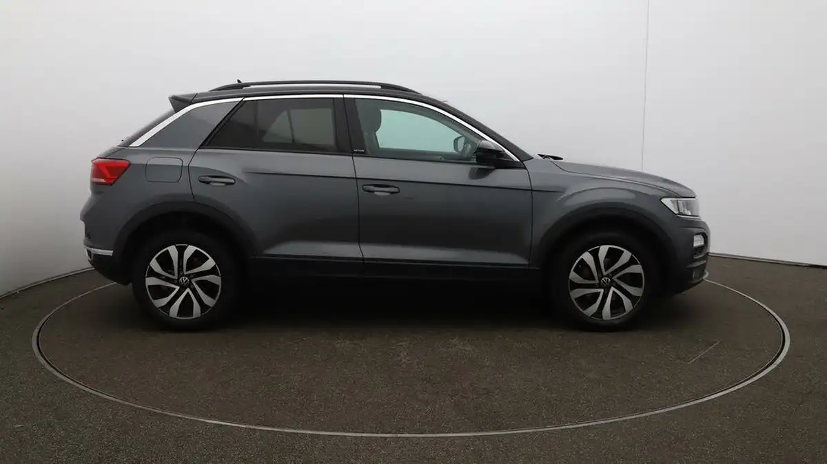 2021-volkswagen-t-roc-10-tsi-active-hatchback-5d-big-41