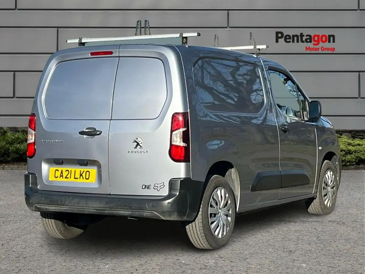 2021-peugeot-partner-15-bluehdi-1000-professional-100ps-eu6dt-panel-big-3