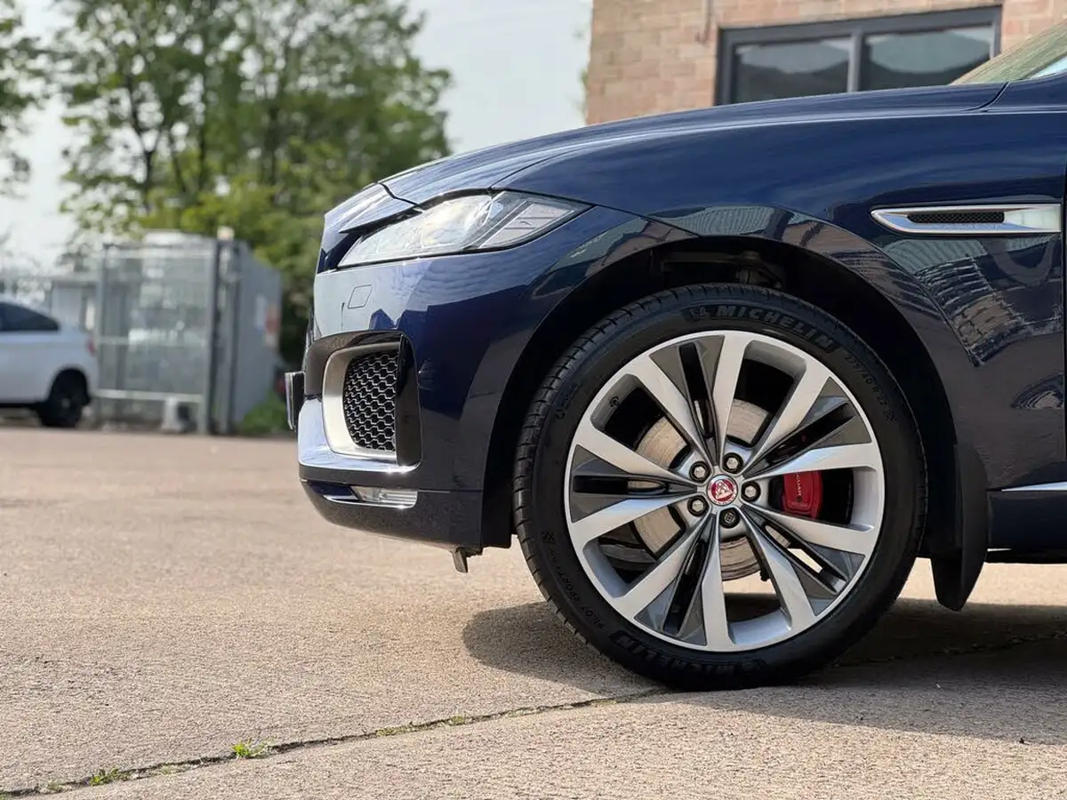 2018-jaguar-f-pace-30-v6-sc-s-big-9
