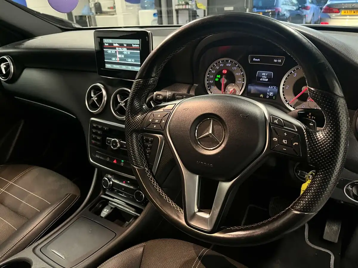 2015-mercedes-benz-a-class-15-cdi-a180-sport-109ps-7g-dct-big-34