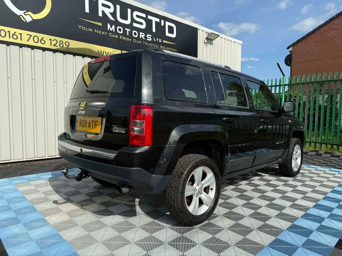 2011-jeep-patriot-22crd-limited-big-12