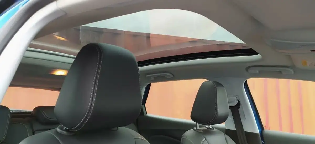 2020-vauxhall-grandland-x-12-elite-nav-big-21