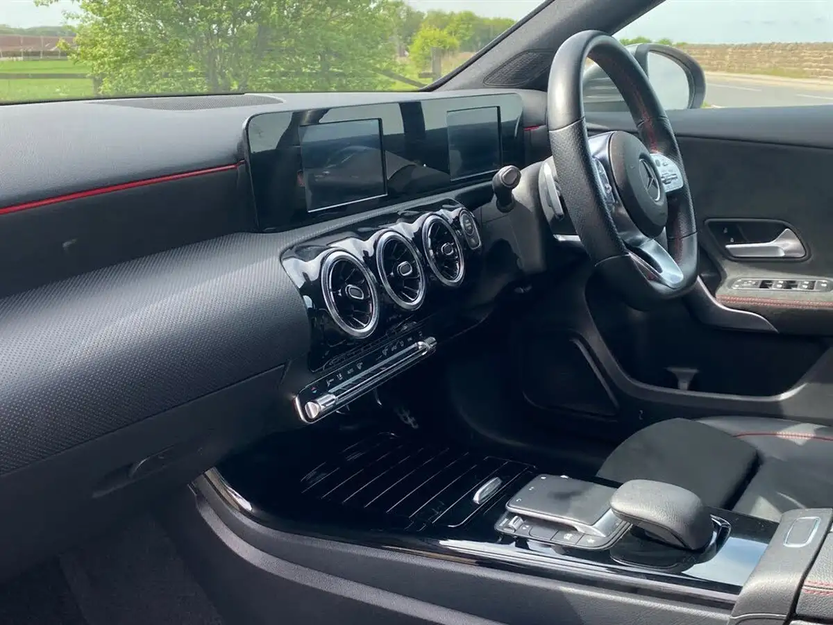 2020-mercedes-benz-a-class-20d-a200d-amg-line-hatchback-5d-big-17
