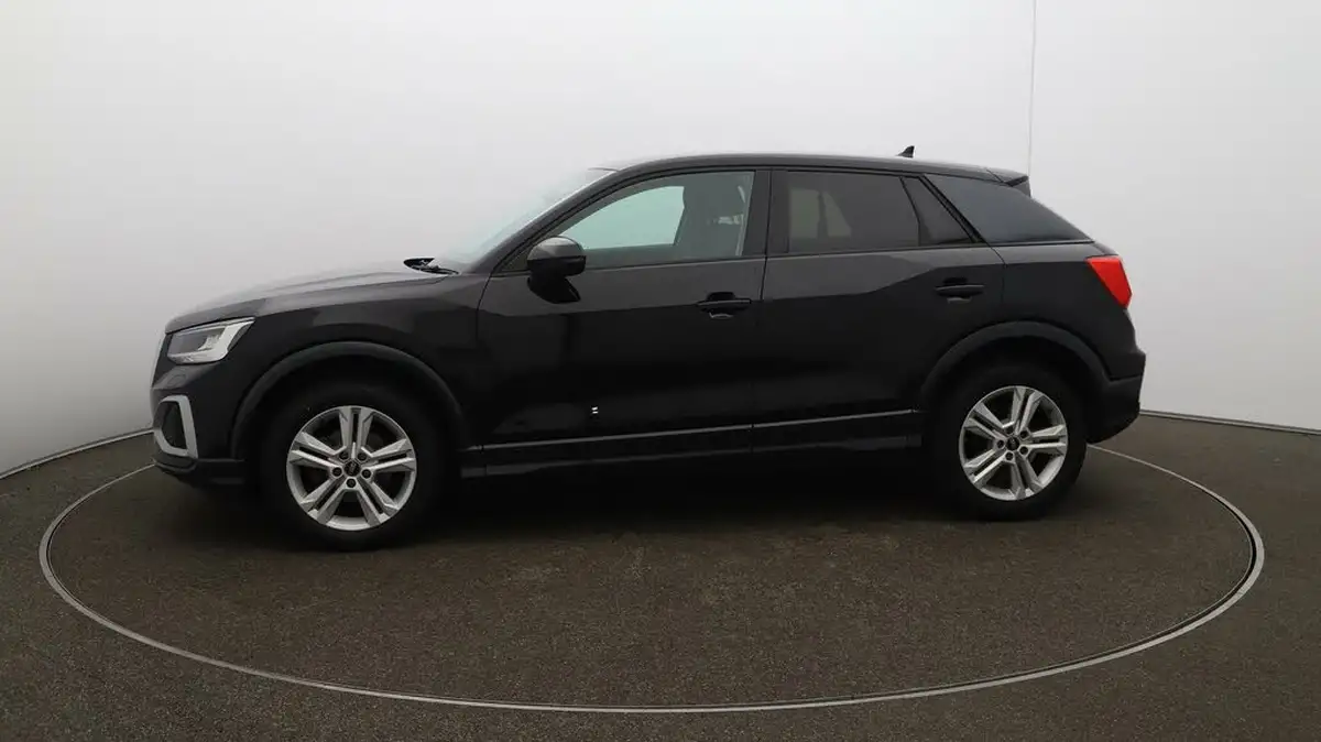2022-audi-q2-10-30-tfsi-sport-big-54