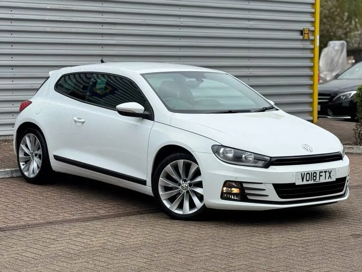 2017-volkswagen-scirocco-20-tsi-gt-bmt-dsg-big-4