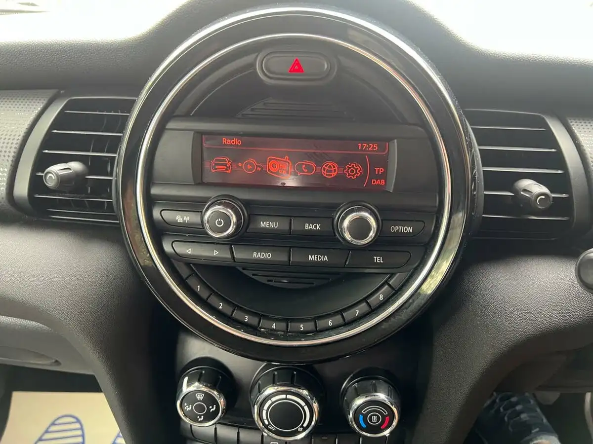 2015-mini-cooper-15-cooper-5d-big-12