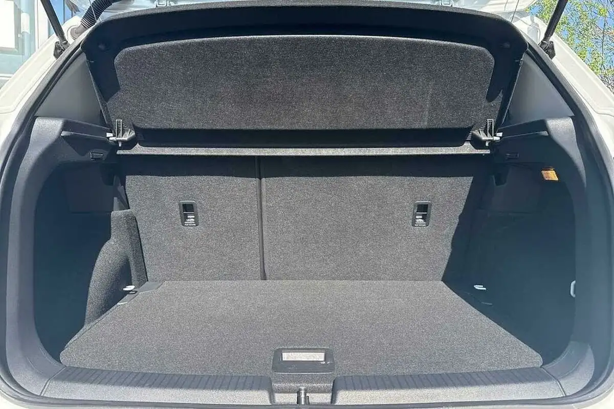 2023-volkswagen-t-cross-10-tsi-black-edition-95ps-big-10