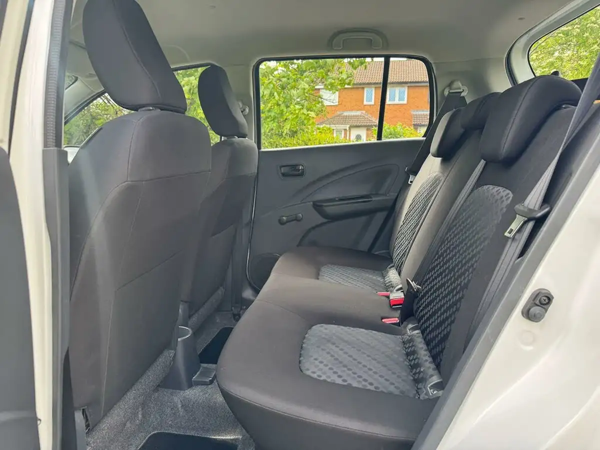 2017-suzuki-celerio-10-sz2-big-15
