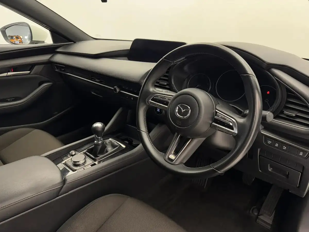 2022-mazda-mazda3-20-se-l-big-13