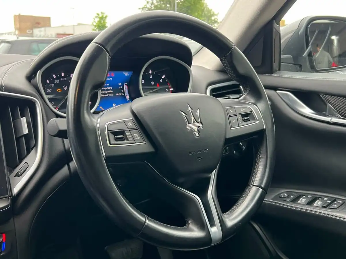 2017-maserati-ghibli-30td-big-20
