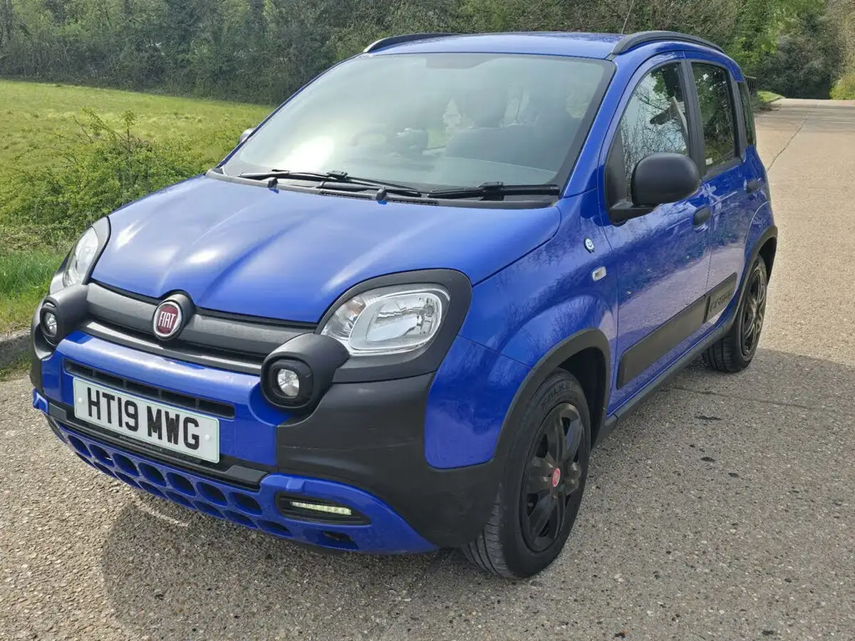 2019-fiat-panda-12-waze-ss-big-13