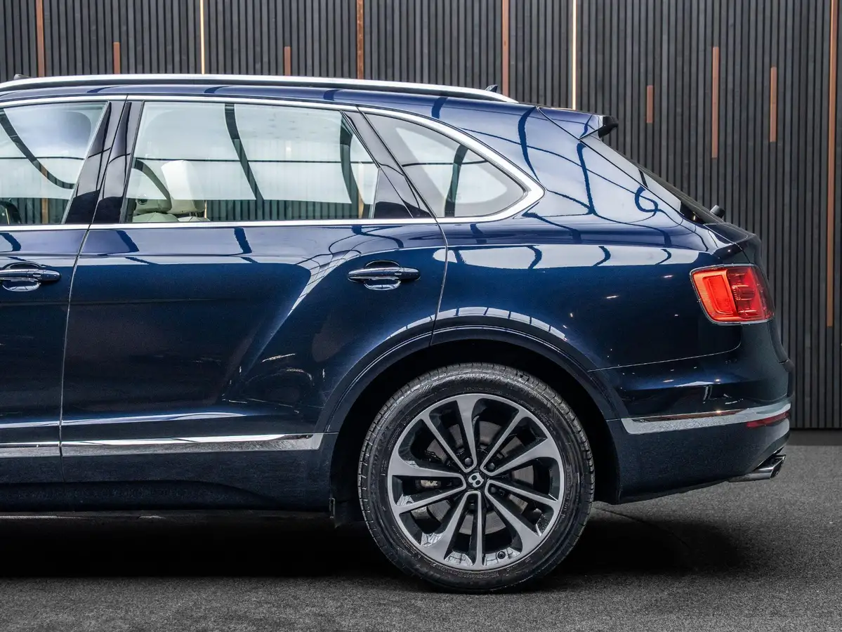 2018-bentley-bentayga-40-diesel-big-16