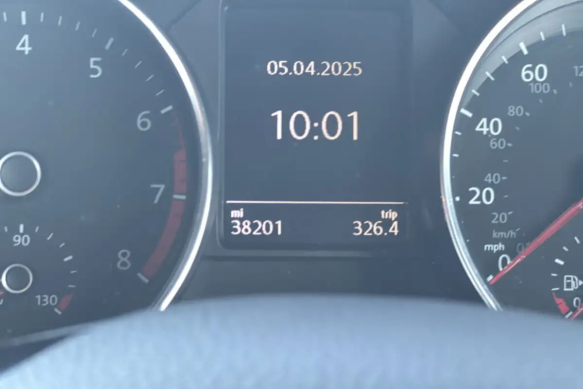 2016-volkswagen-polo-12-tsi-se-5d-big-13