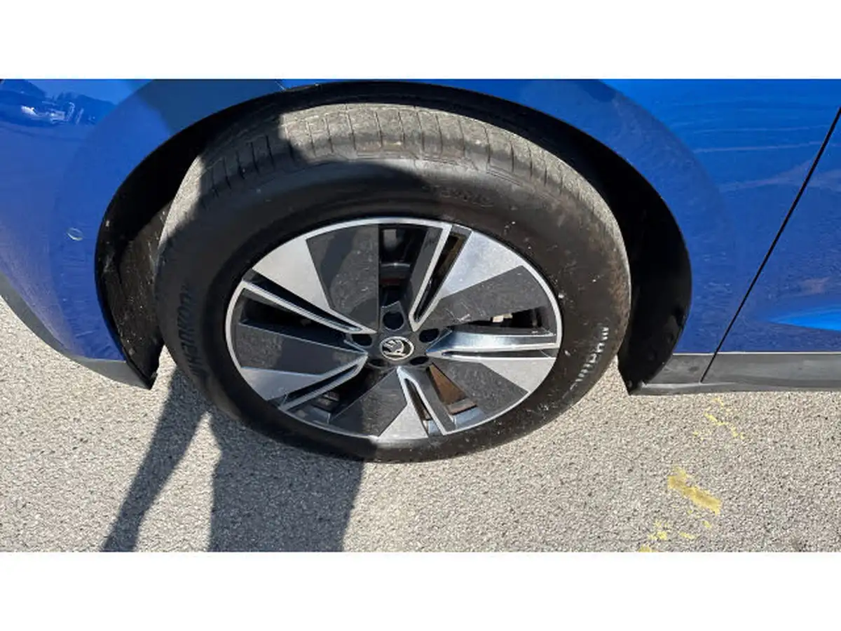 2023-skoda-enyaq-e-60-big-26