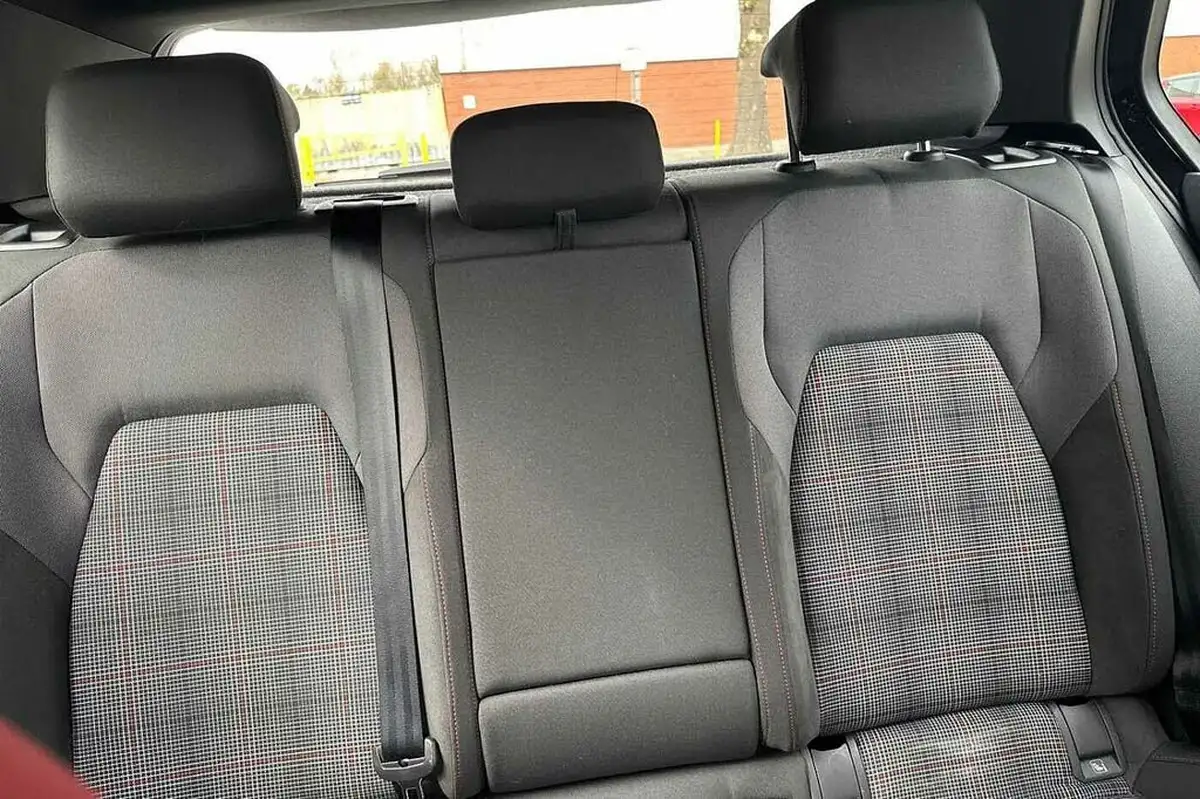 2021-volkswagen-golf-20-tsi-gti-dsg-big-25