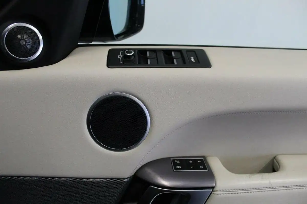 2014-land-rover-range-rover-sport-30-sd-v6-hse-big-41