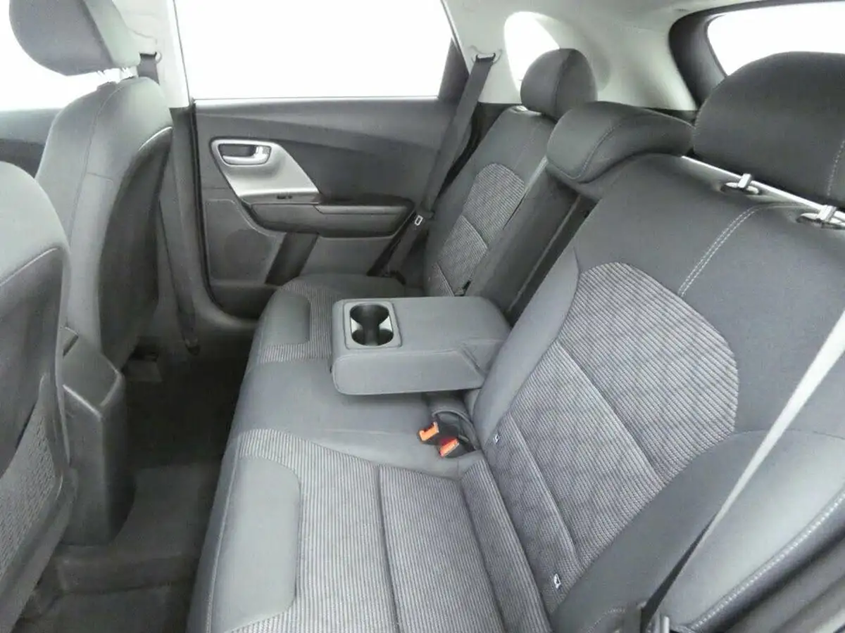 2021-kia-niro-16-gdi-2-big-17
