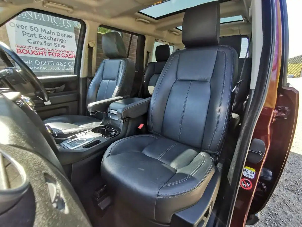 2015-land-rover-discovery-4-30-sd-v6-hse-big-19