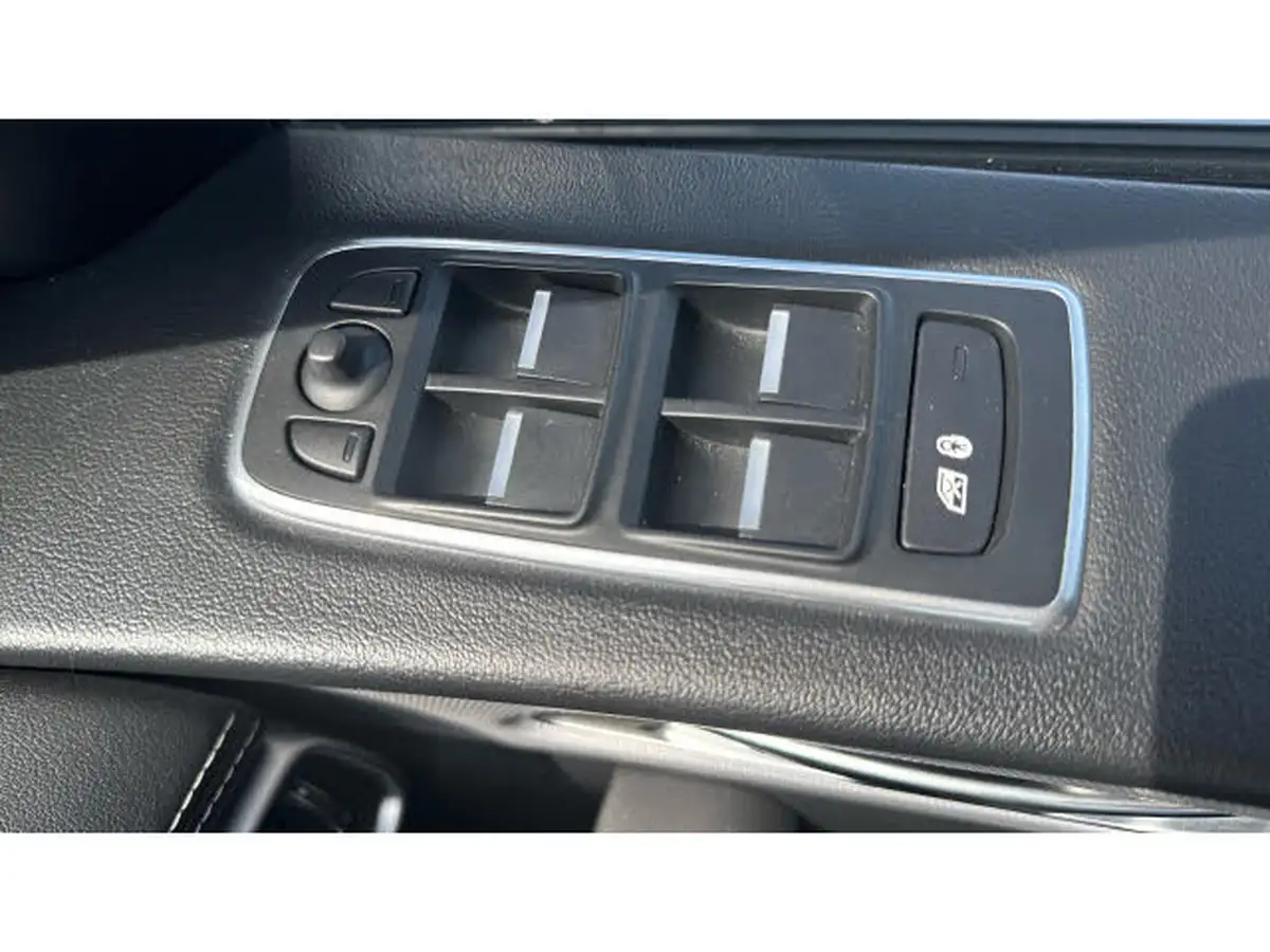 2019-jaguar-f-pace-20-i4d-r-sport-180ps-ss-auto-big-24