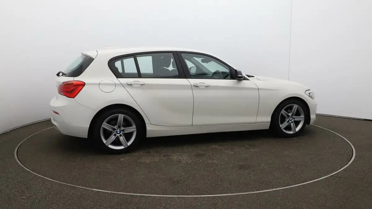 2019-bmw-1-series-15-118i-sport-138bhp-5d-big-41