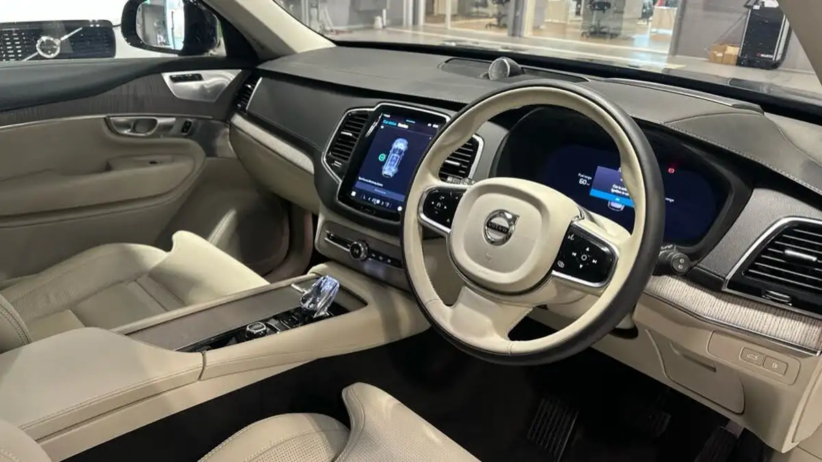 2024-volvo-xc90-20-t8-ultimate-dark-big-3