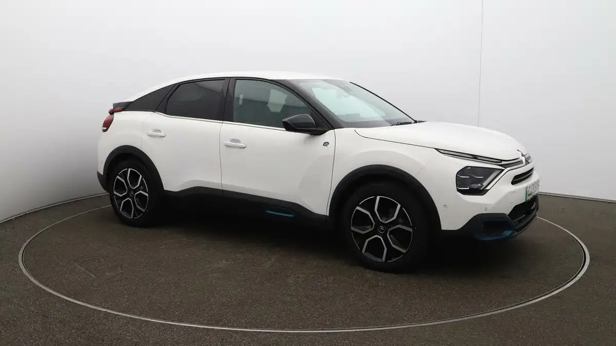 2022-citroen-c4-e-shine-big-38