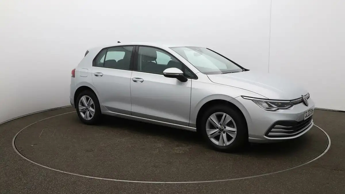 2022-volkswagen-golf-10-tsi-life-hatchback-big-36