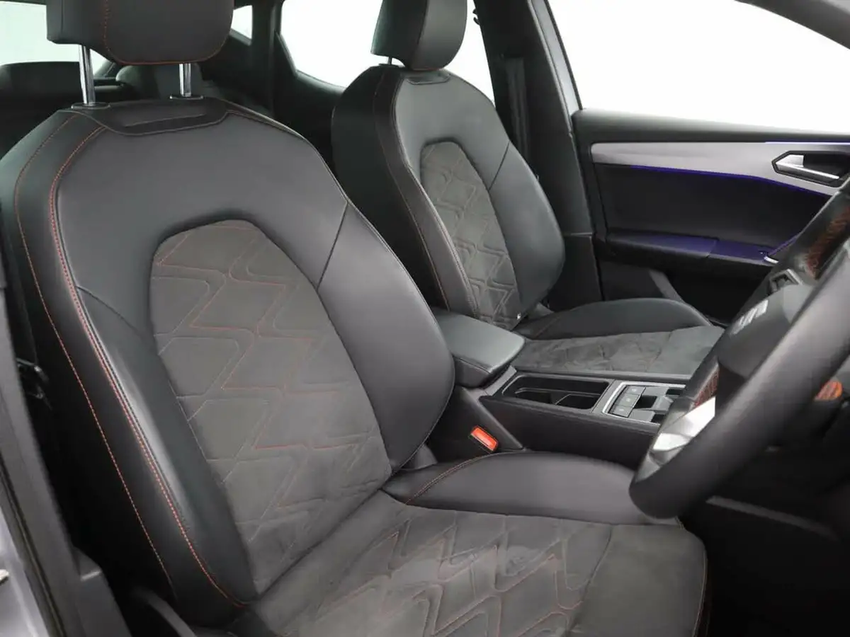 2021-seat-leon-14-e-hybrid-fr-sport-hatchback-big-7