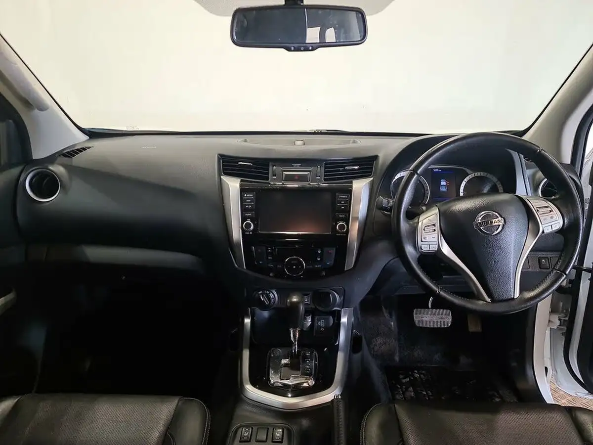 2021-nissan-navara-23dci-tt-tekna-8-navileather-auto-big-3