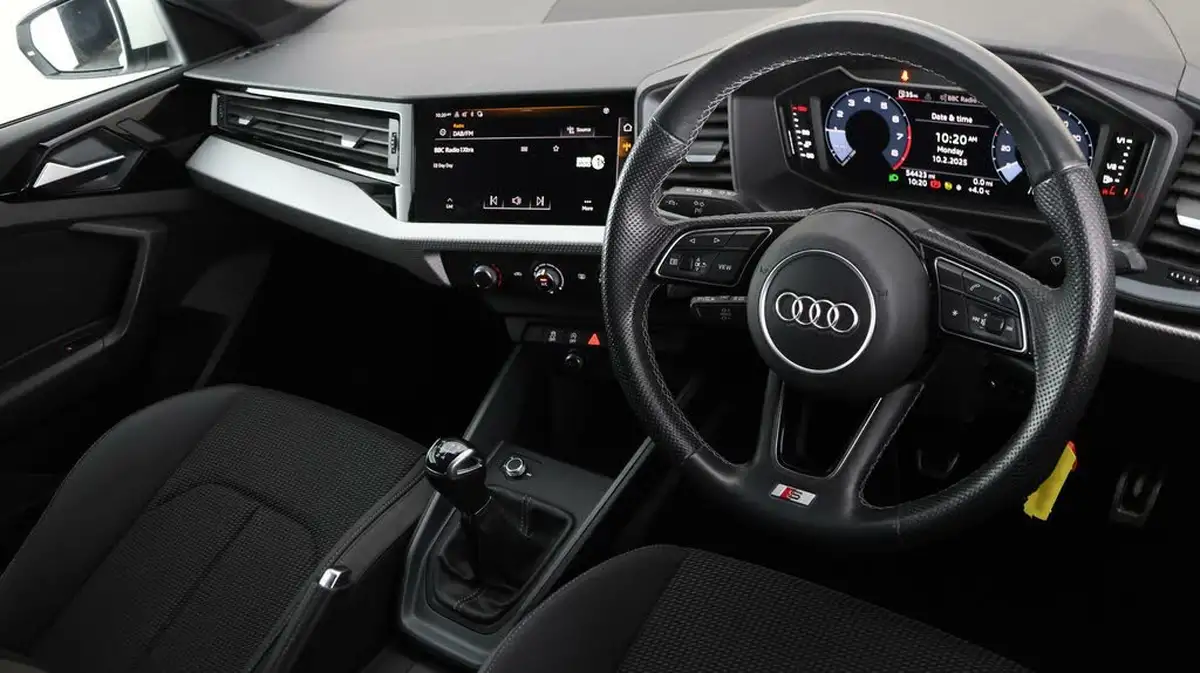 2023-audi-a1-10-25-tfsi-s-line-big-9