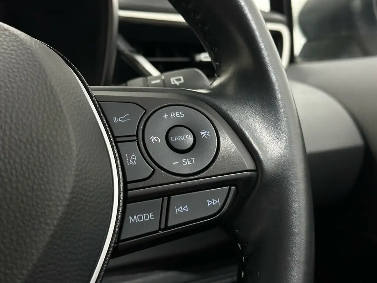 2019-toyota-corolla-18-vvt-i-icon-spare-wheel-hatchback-5d-big-13
