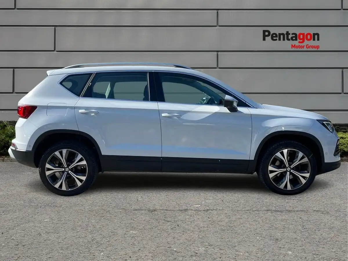 2023-seat-ateca-15-ecotsi-se-technology-big-10