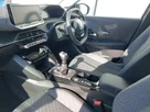 2024-peugeot-208-12-puretech-allure-small-4