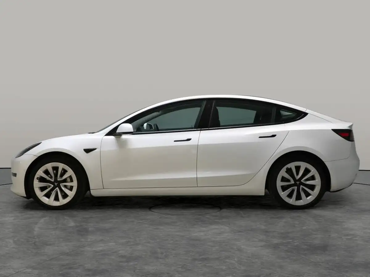 2021-tesla-model-3-e-long-range-4x4-big-13