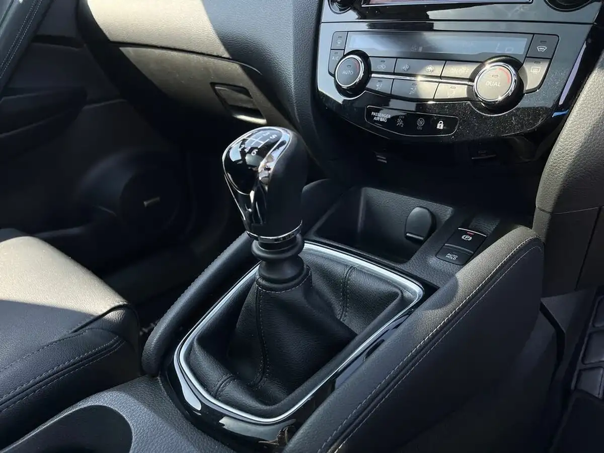 2020-nissan-qashqai-13-dig-t-tekna-160ps-big-15