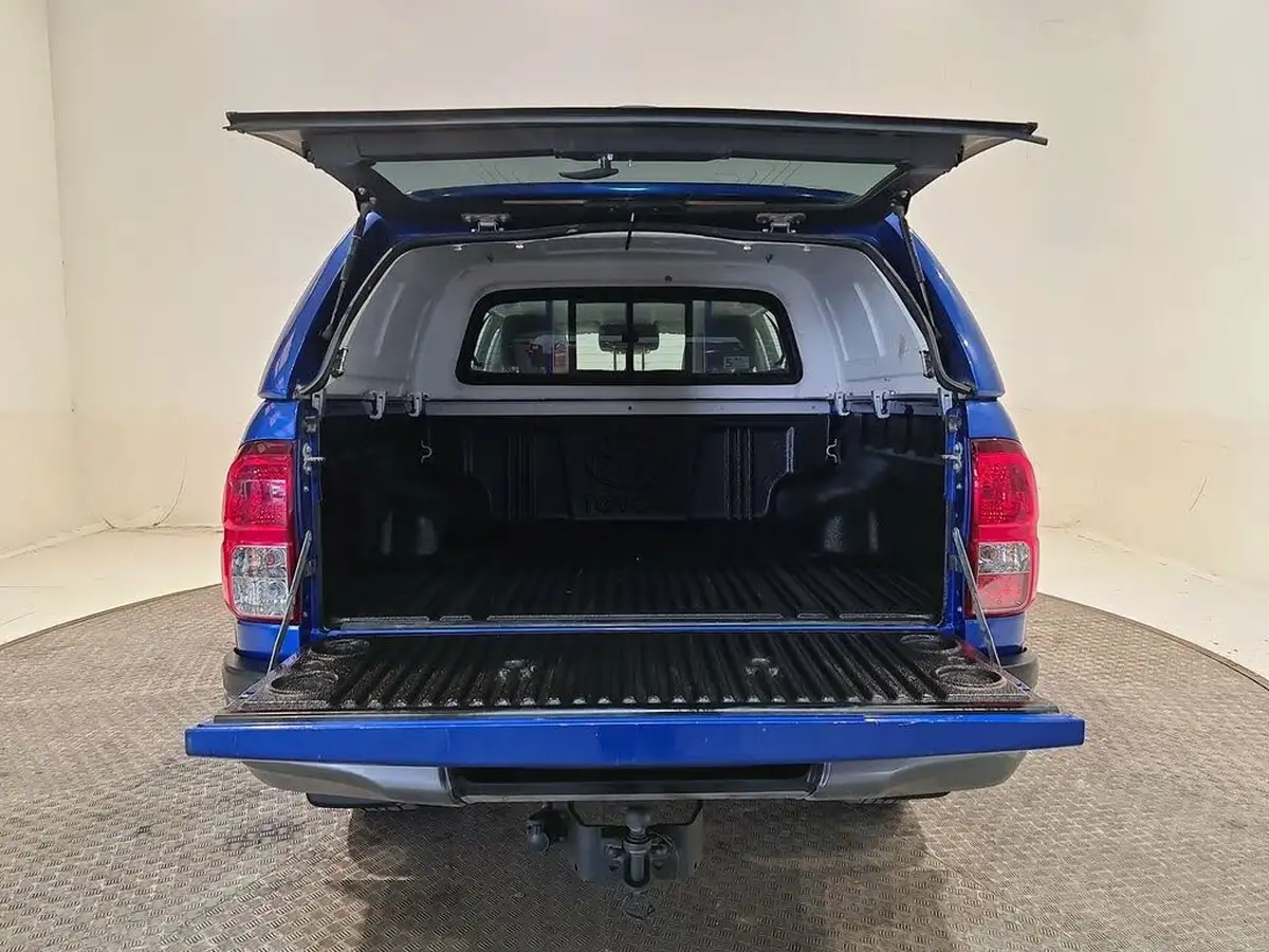 2021-toyota-hi-lux-24d-4d-active-150hpeu6dt-e-double-pick-up-big-18