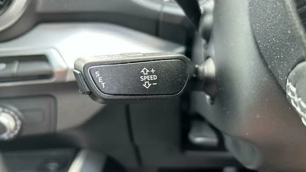 2021-audi-q2-15-35-tfsi-s-line-tronic-big-23